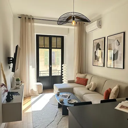 Chic Et Confort- Nice- 3 A 5 Personnes *