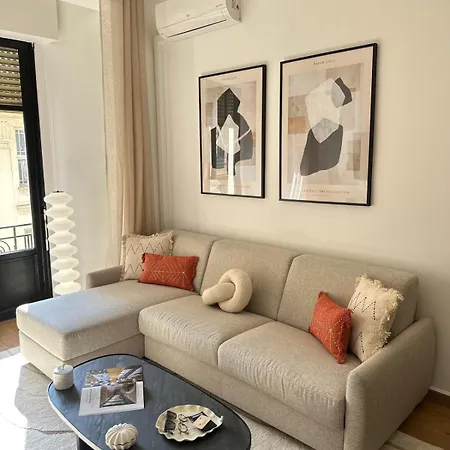 Chic Et Confort- Nice- 3 A 5 Personnes *