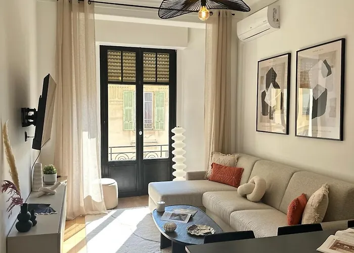 Chic Et Confort- Nice- 3 A 5 Personnes *